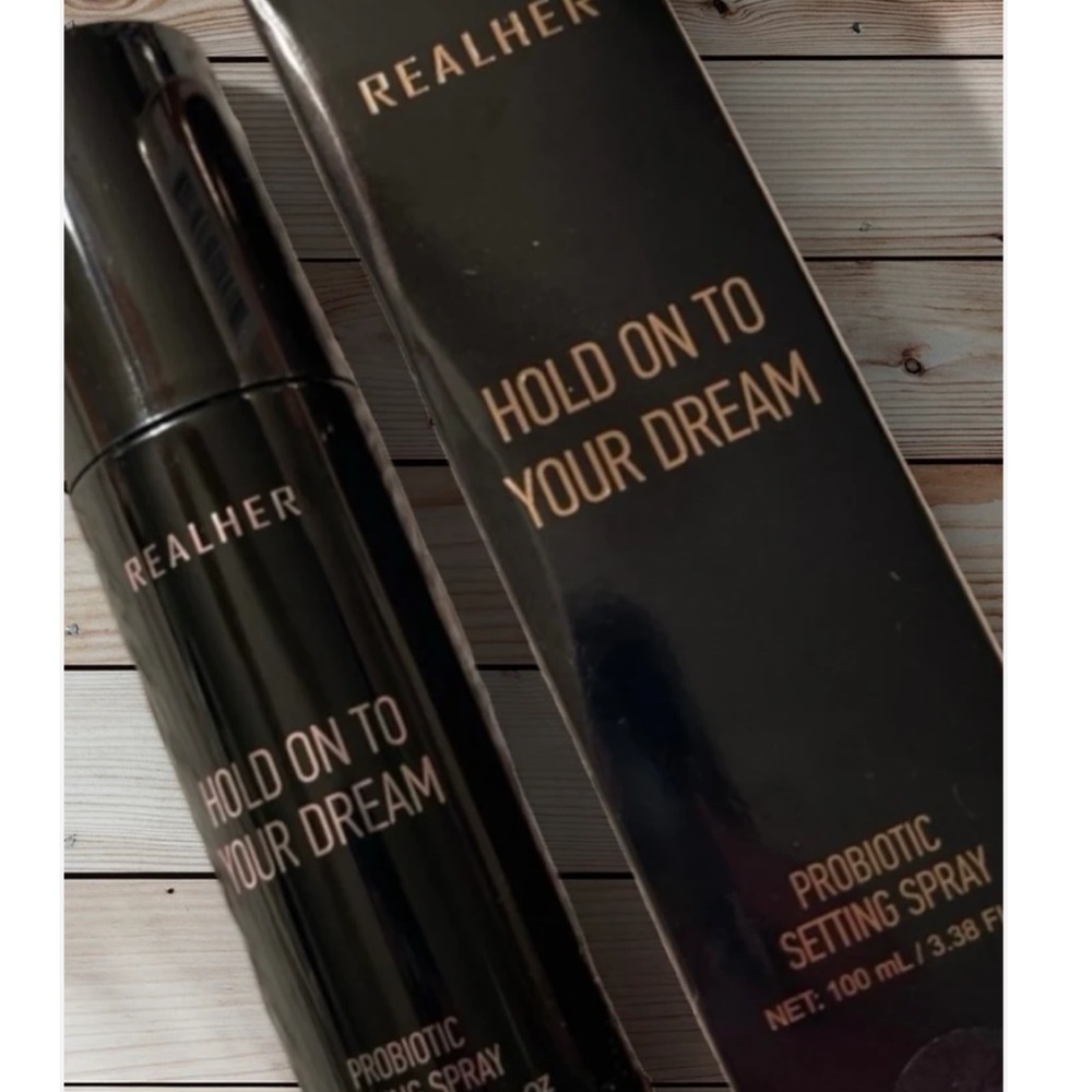 NIB RealHer Hold On To Your Dream Probiotic Setting Spray - Picture 4 of 4